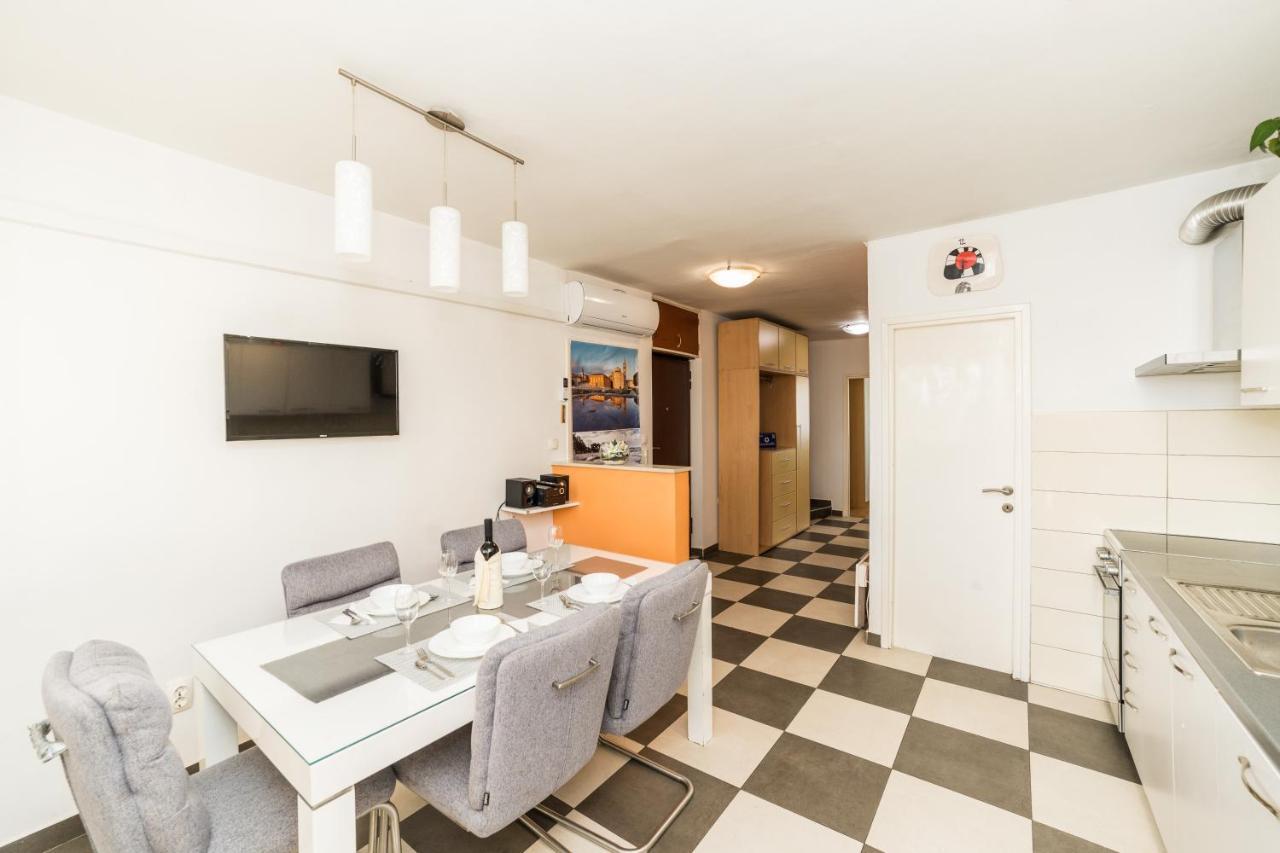 Apartment Mihaela ザダル エクステリア 写真